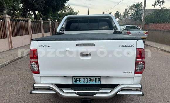 Tenga Tsaru Toyota Hilux Chena Mota in Maputo in Maputo Tenga Tsaru Toyota Hilux Chena Mota in Maputo in Maputo