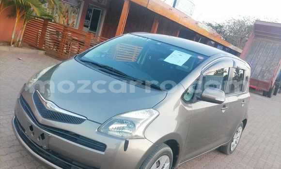 Comprar Usado Toyota Ractis Castanho Carro em Maputo em Maputo