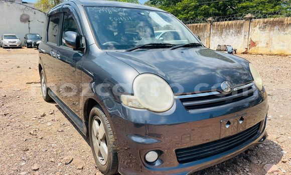 Buy New Toyota Sienta Black Car in Maputo in Maputo