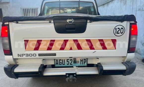 Comprar Usado Nissan Hardbody Branco Carro em Maputo em Maputo Comprar Usado Nissan Hardbody Branco Carro em Maputo em Maputo