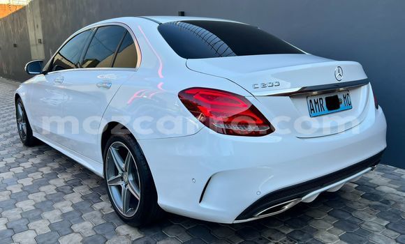 Nunua Ilio tumika Mercedes-Benz C-Classe Nyeupe Gari ndani ya Maputo nchini Maputo Nunua Ilio tumika Mercedes-Benz C-Classe Nyeupe Gari ndani ya Maputo nchini Maputo
