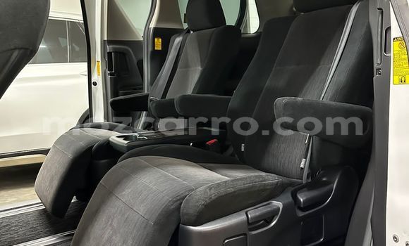Buy Used Toyota Vellfire White Car in Maputo in Maputo Buy Used Toyota Vellfire White Car in Maputo in Maputo