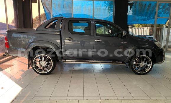 Buy Used Toyota Hilux Black Car in Beira in Sofala Buy Used Toyota Hilux Black Car in Beira in Sofala