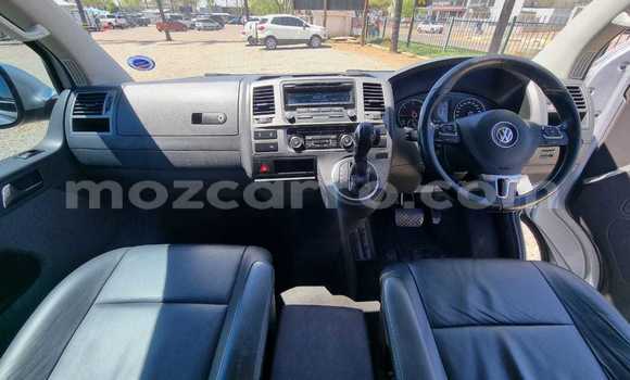 Buy Used Volkswagen Caravelle Silver Car in Nampula in Nampula Buy Used Volkswagen Caravelle Silver Car in Nampula in Nampula