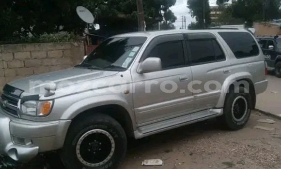 Nunua Ilio tumika Toyota Hilux Surf Nyingine Gari ndani ya Maputo nchini Maputo