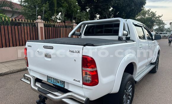 Comprar Usado Toyota Hilux Branco Carro em Maputo em Maputo Comprar Usado Toyota Hilux Branco Carro em Maputo em Maputo