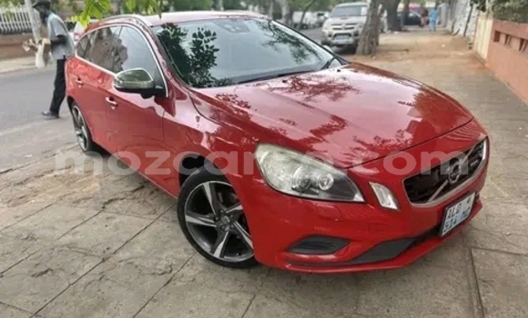 Tenga Tsaru Volvo V60 Tsvuku Mota in Maputo in Maputo Tenga Tsaru Volvo V60 Tsvuku Mota in Maputo in Maputo