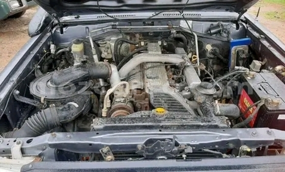 Comprar Usado Toyota Land Cruiser Verde Carro em Maputo em Maputo Comprar Usado Toyota Land Cruiser Verde Carro em Maputo em Maputo