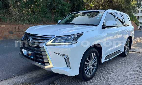 Nunua Ilio tumika Toyota Land Cruiser Nyeupe Gari ndani ya Maputo nchini Maputo Nunua Ilio tumika Toyota Land Cruiser Nyeupe Gari ndani ya Maputo nchini Maputo