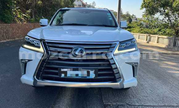 Nunua Ilio tumika Toyota Land Cruiser Nyeupe Gari ndani ya Maputo nchini Maputo Nunua Ilio tumika Toyota Land Cruiser Nyeupe Gari ndani ya Maputo nchini Maputo