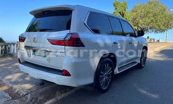 Nunua Ilio tumika Toyota Land Cruiser Nyeupe Gari ndani ya Maputo nchini Maputo Nunua Ilio tumika Toyota Land Cruiser Nyeupe Gari ndani ya Maputo nchini Maputo