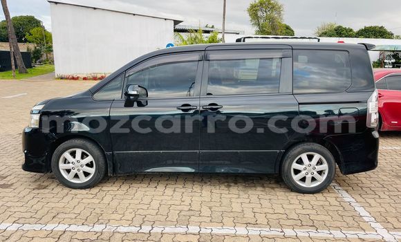 Nunua Ilio tumika Toyota Voxy Nyeusi Gari ndani ya Maputo nchini Maputo Nunua Ilio tumika Toyota Voxy Nyeusi Gari ndani ya Maputo nchini Maputo