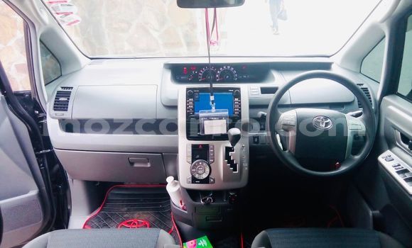 Nunua Ilio tumika Toyota Voxy Nyeusi Gari ndani ya Maputo nchini Maputo Nunua Ilio tumika Toyota Voxy Nyeusi Gari ndani ya Maputo nchini Maputo