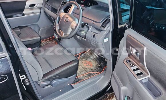 Nunua Ilio tumika Toyota Voxy Nyeusi Gari ndani ya Maputo nchini Maputo Nunua Ilio tumika Toyota Voxy Nyeusi Gari ndani ya Maputo nchini Maputo