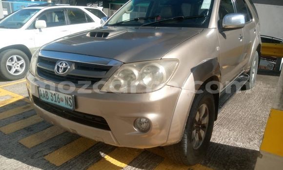 Comprar Usado Toyota Fortuner De outros Carro em Maputo em Maputo Comprar Usado Toyota Fortuner De outros Carro em Maputo em Maputo