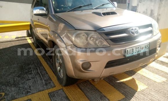 Comprar Usado Toyota Fortuner De outros Carro em Maputo em Maputo Comprar Usado Toyota Fortuner De outros Carro em Maputo em Maputo