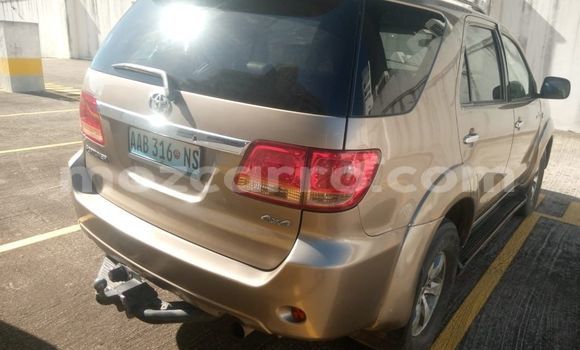 Comprar Usado Toyota Fortuner De outros Carro em Maputo em Maputo Comprar Usado Toyota Fortuner De outros Carro em Maputo em Maputo