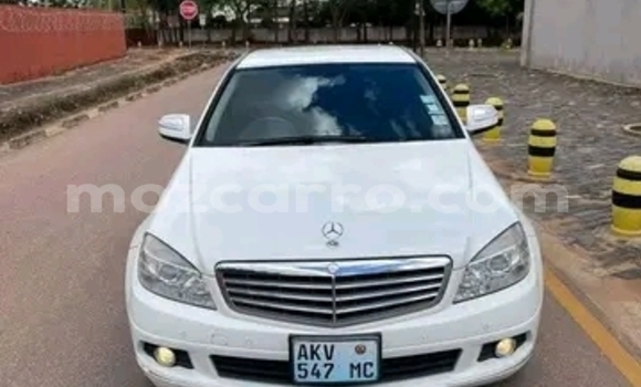 Tenga Itsva Mercedes-Benz C250 coupe Chena Mota in Maputo in Maputo Tenga Itsva Mercedes-Benz C250 coupe Chena Mota in Maputo in Maputo