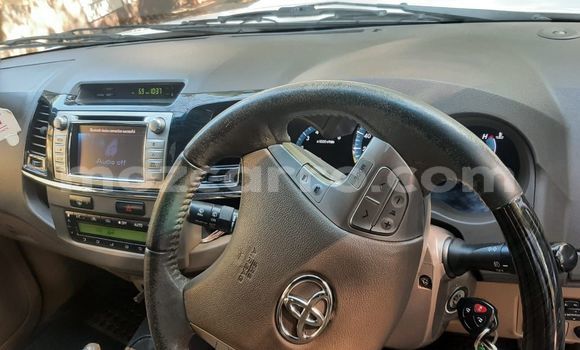 Comprar Usado Toyota Fortuner Branco Carro em Maputo em Maputo Comprar Usado Toyota Fortuner Branco Carro em Maputo em Maputo