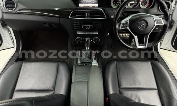 Comprar Usado Mercedes-Benz C-Classe Prata Carro em Maputo em Maputo Comprar Usado Mercedes-Benz C-Classe Prata Carro em Maputo em Maputo