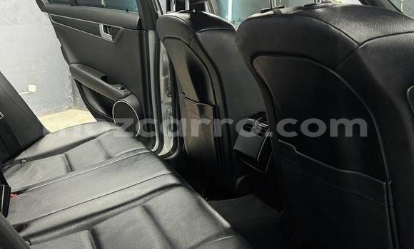 Comprar Usado Mercedes-Benz C-Classe Prata Carro em Maputo em Maputo Comprar Usado Mercedes-Benz C-Classe Prata Carro em Maputo em Maputo