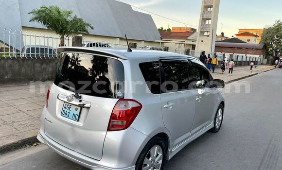 Comprar Usado Toyota Ractis Prata Carro em Maputo em Maputo Comprar Usado Toyota Ractis Prata Carro em Maputo em Maputo