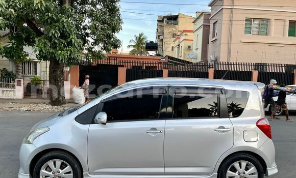 Comprar Usado Toyota Ractis Prata Carro em Maputo em Maputo Comprar Usado Toyota Ractis Prata Carro em Maputo em Maputo