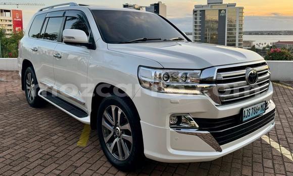Comprar Usado Toyota Land Cruiser Branco Carro em Maputo em Maputo