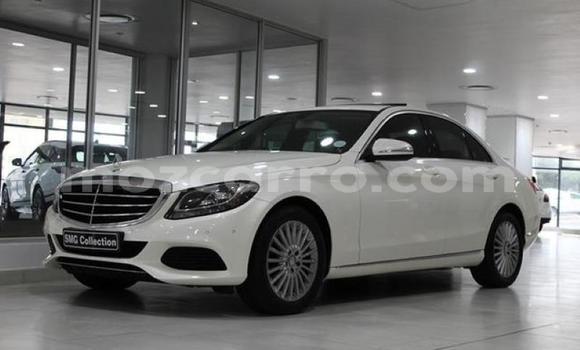 Tenga Tsaru Mercedes‒Benz C-Class Chena Mota in Mabalane in Gaza Tenga Tsaru Mercedes‒Benz C-Class Chena Mota in Mabalane in Gaza