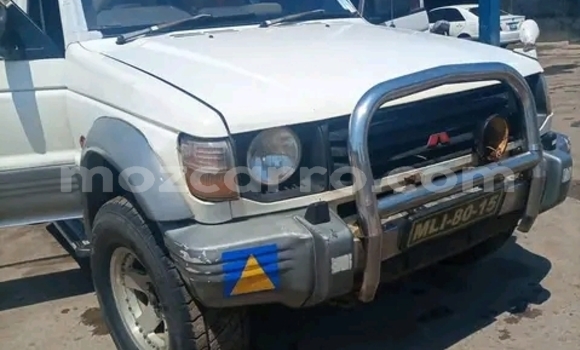 Buy Used Mitsubishi Pajero White Car in Maputo in Maputo Buy Used Mitsubishi Pajero White Car in Maputo in Maputo