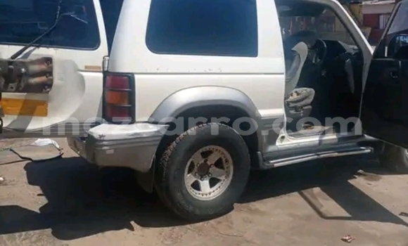 Buy Used Mitsubishi Pajero White Car in Maputo in Maputo Buy Used Mitsubishi Pajero White Car in Maputo in Maputo