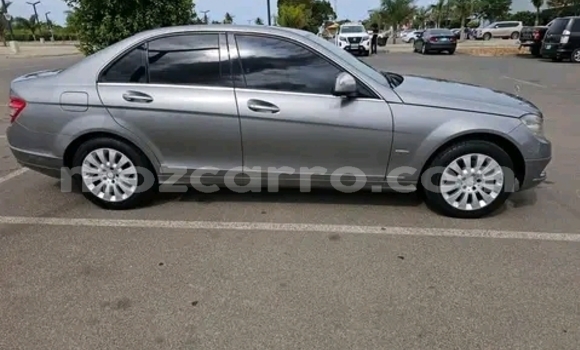 Tenga Tsaru Mercedes-Benz C250 coupe Zvimwe Mota in Maputo in Maputo Tenga Tsaru Mercedes-Benz C250 coupe Zvimwe Mota in Maputo in Maputo