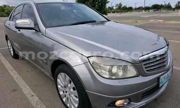 Tenga Tsaru Mercedes-Benz C250 coupe Zvimwe Mota in Maputo in Maputo Tenga Tsaru Mercedes-Benz C250 coupe Zvimwe Mota in Maputo in Maputo