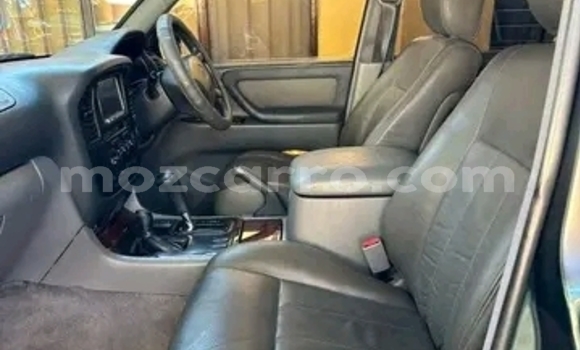 Nunua Ilio tumika Toyota Land Cruiser Nyeusi Gari ndani ya Maputo nchini Maputo Nunua Ilio tumika Toyota Land Cruiser Nyeusi Gari ndani ya Maputo nchini Maputo