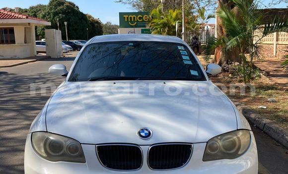 Comprar Usado BMW 1-Series Branco Carro em Maputo em Maputo Comprar Usado BMW 1-Series Branco Carro em Maputo em Maputo