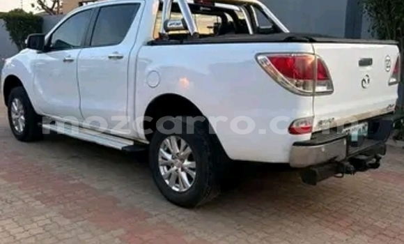 Tenga Tsaru Mazda BT-50 Chena Mota in Maputo in Maputo Tenga Tsaru Mazda BT-50 Chena Mota in Maputo in Maputo