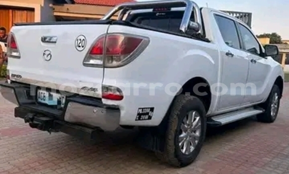 Tenga Tsaru Mazda BT-50 Chena Mota in Maputo in Maputo Tenga Tsaru Mazda BT-50 Chena Mota in Maputo in Maputo