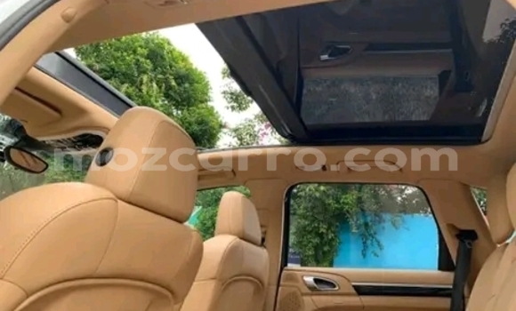 Nunua Mpya Porsche Cayenne Nyeupe Gari ndani ya Maputo nchini Maputo Nunua Mpya Porsche Cayenne Nyeupe Gari ndani ya Maputo nchini Maputo