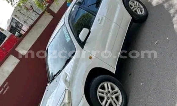 Comprar Usado Toyota RAV4 Branco Carro em Maputo em Maputo Comprar Usado Toyota RAV4 Branco Carro em Maputo em Maputo