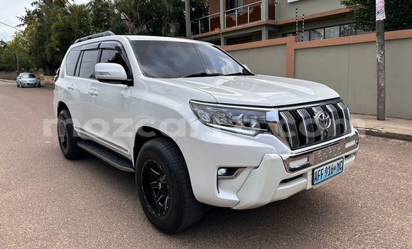 Comprar Usado Toyota Prado Branco Carro em Maputo em Maputo