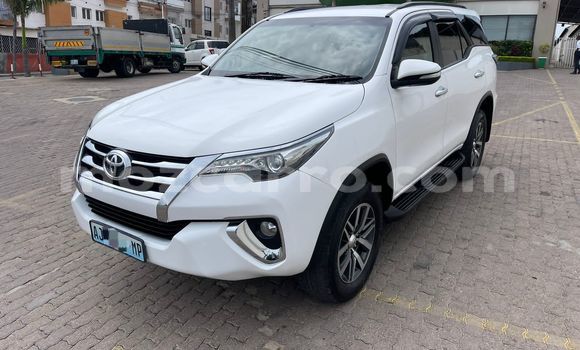 Buy Used Toyota Fortuner White Car in Maputo in Maputo Buy Used Toyota Fortuner White Car in Maputo in Maputo