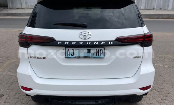 Buy Used Toyota Fortuner White Car in Maputo in Maputo Buy Used Toyota Fortuner White Car in Maputo in Maputo