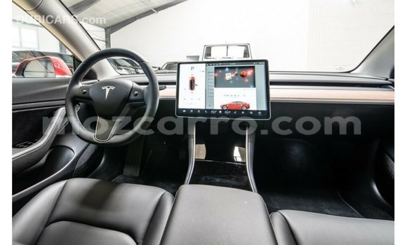 Comprar Importar Tesla Model 3 Vermelho Carro em Import - Dubai em Cabo Delgado Comprar Importar Tesla Model 3 Vermelho Carro em Import - Dubai em Cabo Delgado
