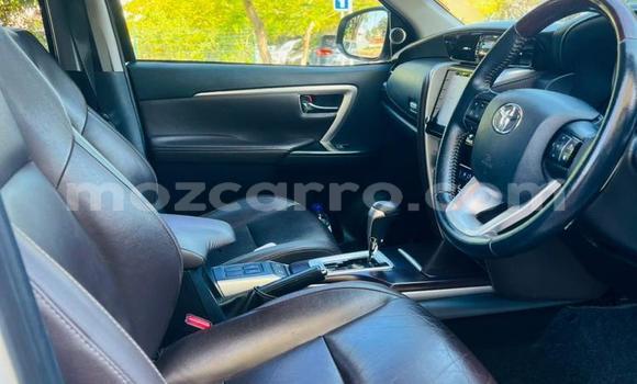Buy Used Toyota Fortuner White Car in Maputo in Maputo Buy Used Toyota Fortuner White Car in Maputo in Maputo