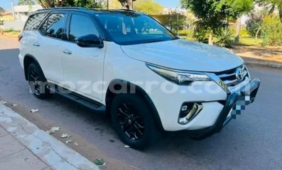 Buy Used Toyota Fortuner White Car in Maputo in Maputo Buy Used Toyota Fortuner White Car in Maputo in Maputo