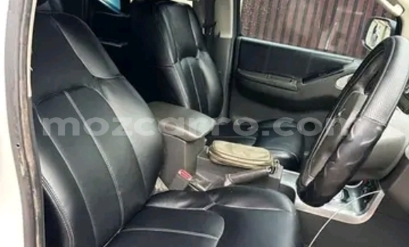 Comprar Usado Nissan Navara Branco Carro em Maputo em Maputo Comprar Usado Nissan Navara Branco Carro em Maputo em Maputo