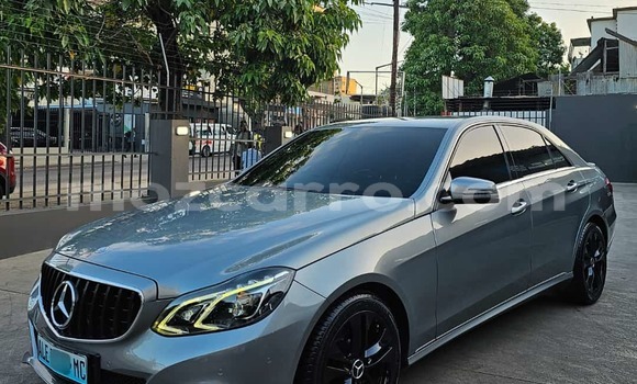 Nunua Ilio tumika Mercedes‒Benz E-Class Nyingine Gari ndani ya Maputo nchini Maputo Nunua Ilio tumika Mercedes‒Benz E-Class Nyingine Gari ndani ya Maputo nchini Maputo