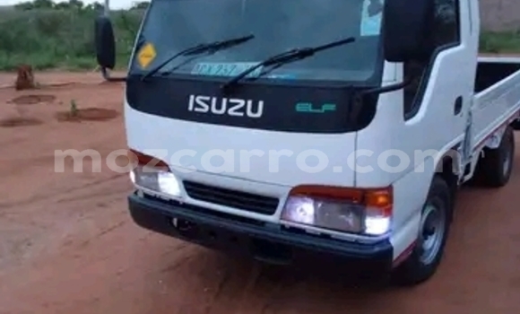 Buy Used Isuzu 117 White Car in Maputo in Maputo Buy Used Isuzu 117 White Car in Maputo in Maputo