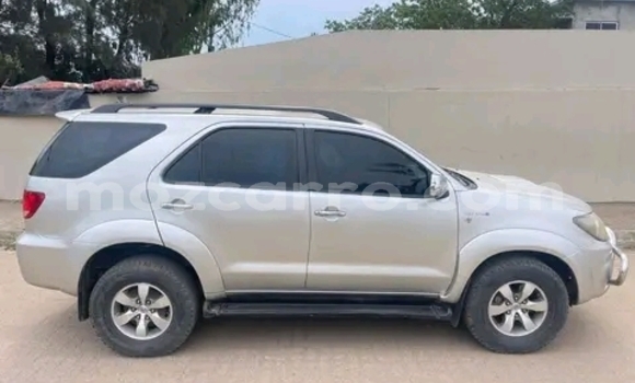 Comprar Usado Toyota Fortuner De outros Carro em Maputo em Maputo