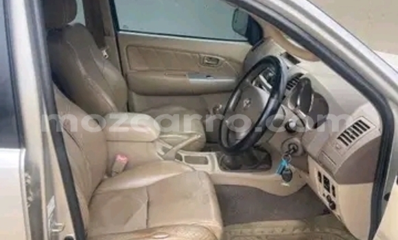Comprar Usado Toyota Fortuner De outros Carro em Maputo em Maputo Comprar Usado Toyota Fortuner De outros Carro em Maputo em Maputo
